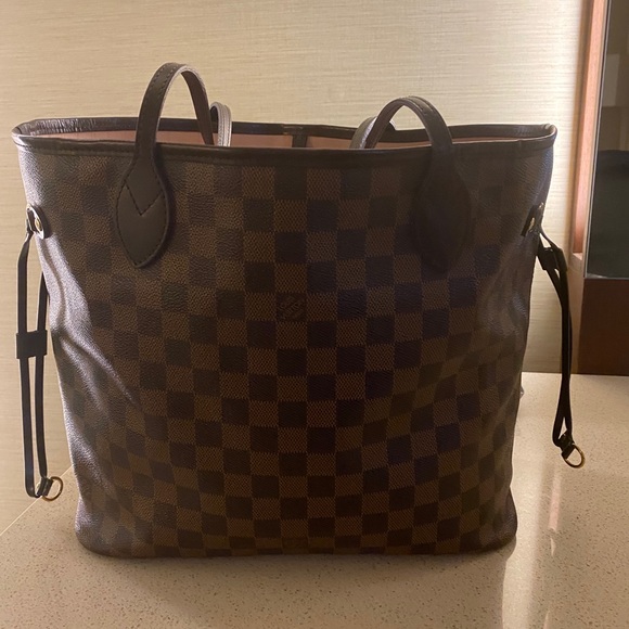 COPY - COPY - LV Neverfull MM w/ Pink Ballerina Lining - Picture 2 of 6